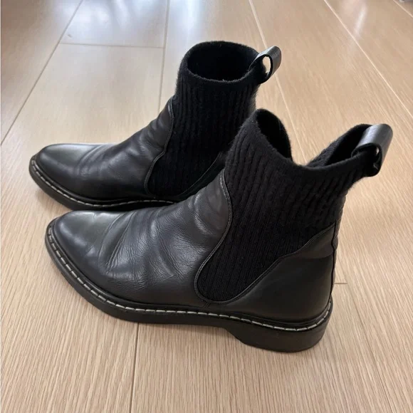 THE ROW Fara Ribbed Cashmere-Paneled Leather Chelsea Boot - Picture 4 of 5